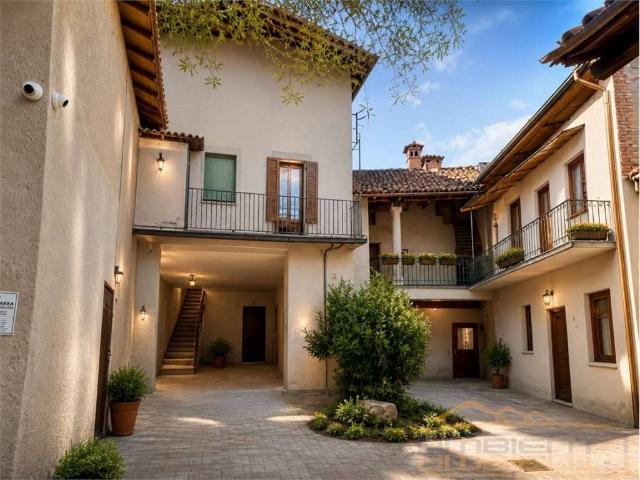 Palazzo / Stabile in vendita a Airuno LC