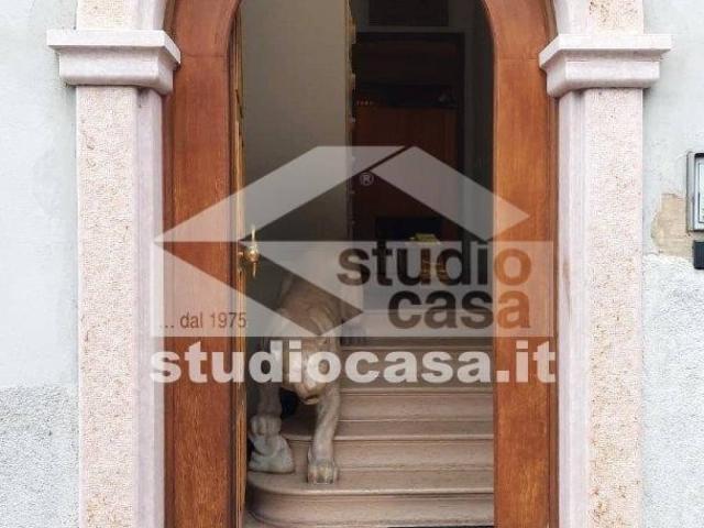 Palazzo / Stabile in vendita a Ala TN