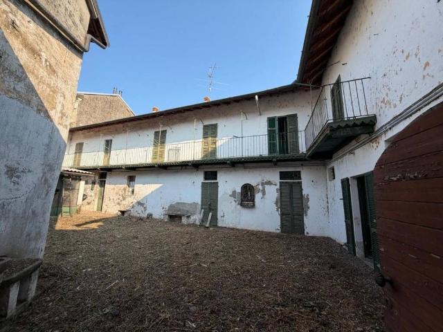 Palazzo / Stabile in vendita a Albonese PV