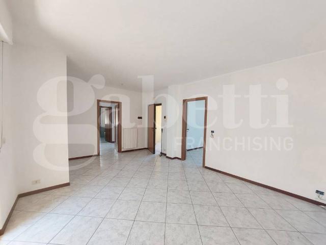 Palazzo / Stabile in vendita a Alba Adriatica TE