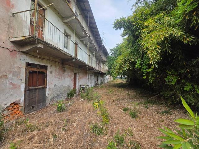 Palazzo / Stabile in vendita a Albano Vercellese VC