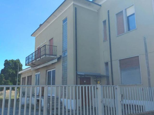 Palazzo / Stabile in vendita a Albiate MB