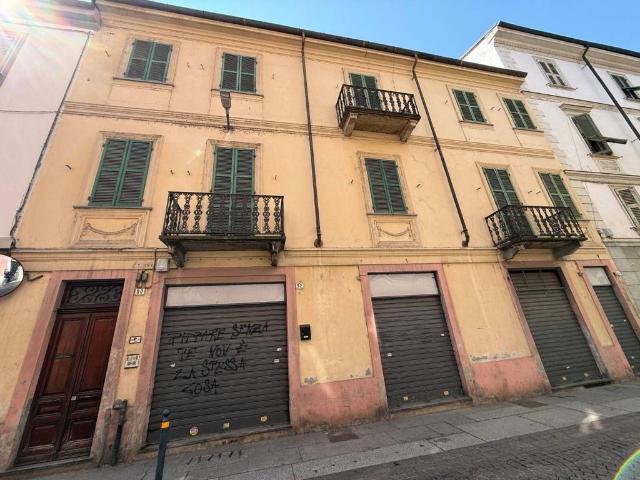 Palazzo / Stabile in vendita a Alessandria AL