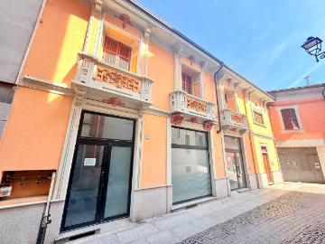 Palazzo / Stabile in vendita a Alessandria AL