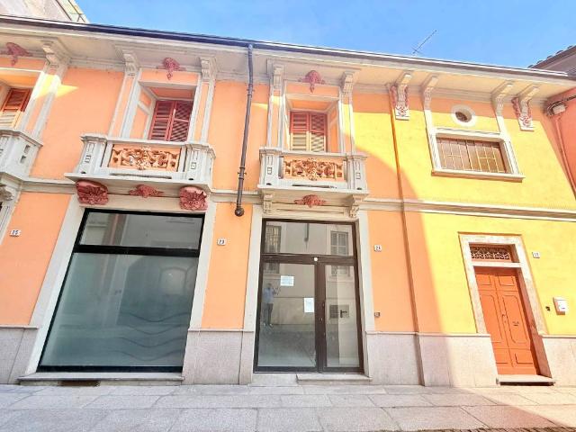 Palazzo / Stabile in vendita a Alessandria AL