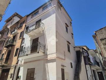Palazzo / Stabile in vendita a Altofonte PA