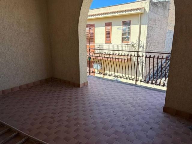Palazzo / Stabile in vendita a Altavilla Milicia PA