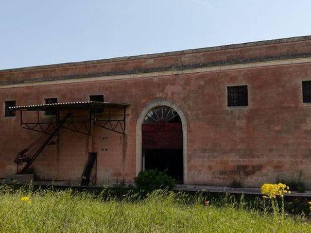 Palazzo / Stabile in vendita a Altamura BA