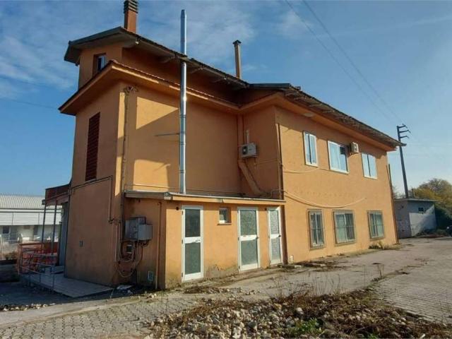 Palazzo / Stabile in vendita a Ancona AN