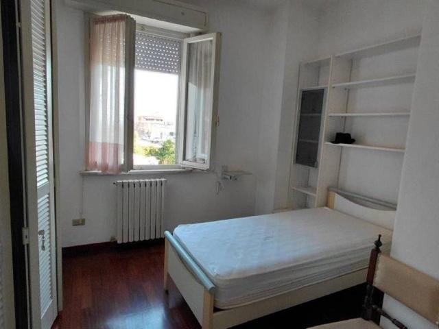 Palazzo / Stabile in vendita a Ancona AN