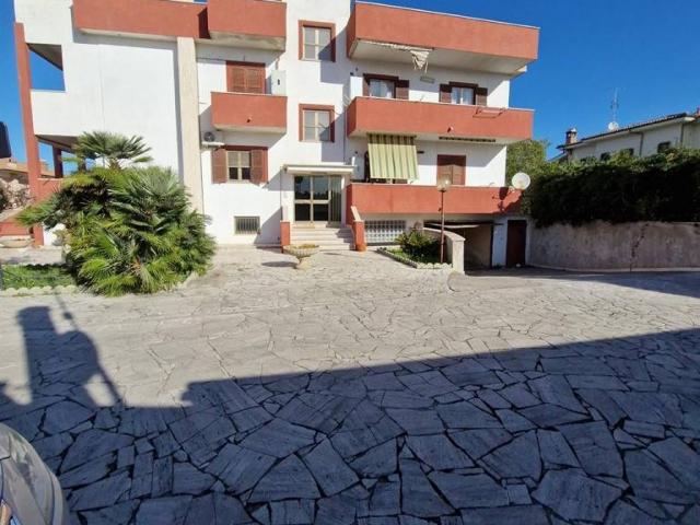 Palazzo / Stabile in vendita a Anzio RM