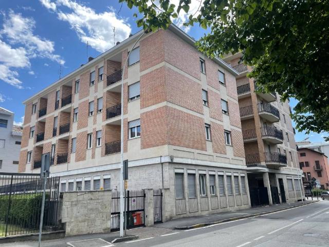 Palazzo / Stabile in vendita a Aosta AO