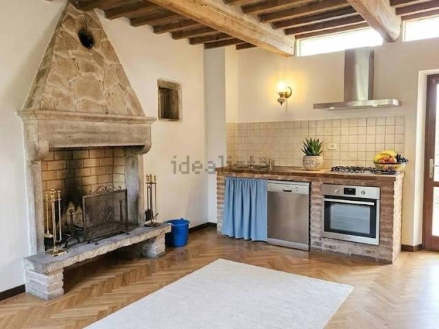 Palazzo / Stabile in vendita a Apecchio PU