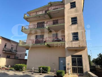 Palazzo / Stabile in vendita a Aprilia LT