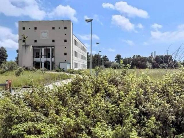 Palazzo / Stabile in vendita a Aprilia LT