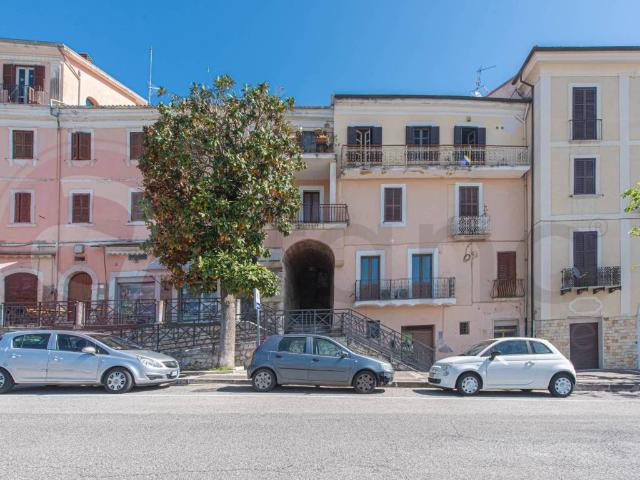 Palazzo / Stabile in vendita a Arce FR
