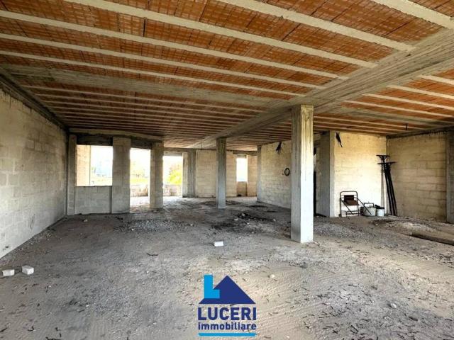 Palazzo / Stabile in vendita a Aradeo LE