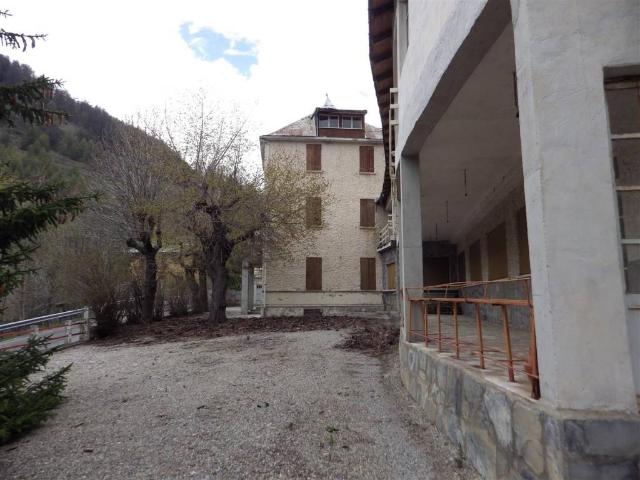 Palazzo / Stabile in vendita a Argentera CN