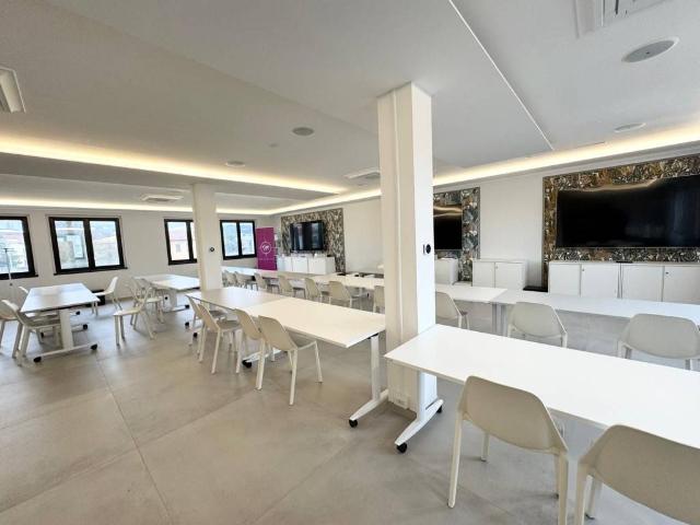 Palazzo / Stabile in vendita a Arezzo AR