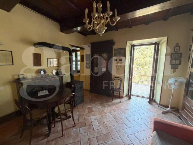 Palazzo / Stabile in vendita a Arrone TR