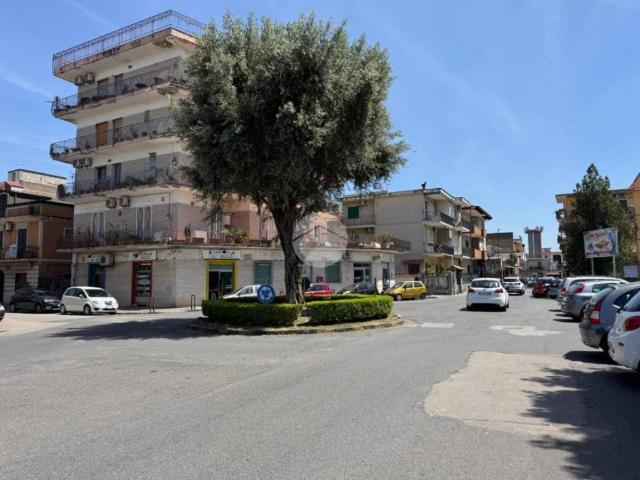 Palazzo / Stabile in vendita a Arzano NA
