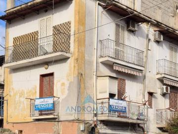 Palazzo / Stabile in vendita a Arzano NA