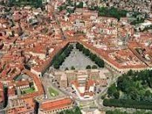 Palazzo / Stabile in vendita a Asti AT
