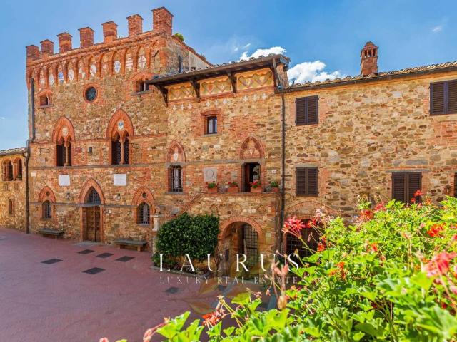 Palazzo / Stabile in vendita a Bucine AR