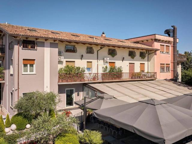 Palazzo / Stabile in vendita a Bussolengo VR