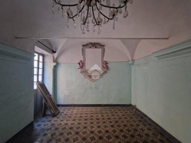 Palazzo / Stabile in vendita a Badalucco IM