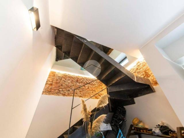 Palazzo / Stabile in vendita a Basiglio MI
