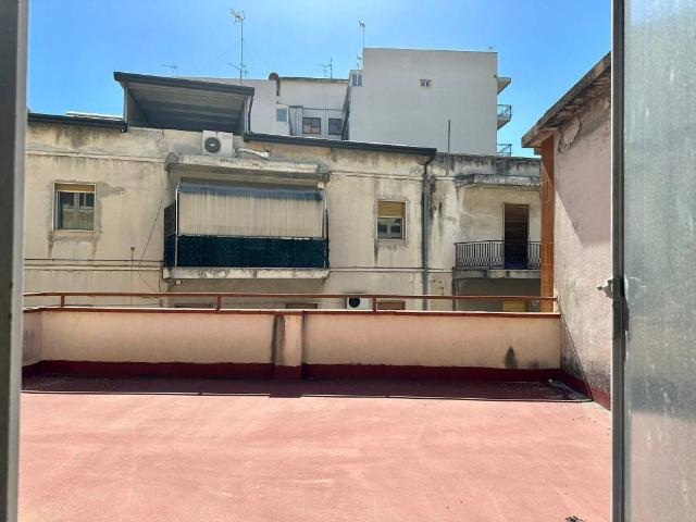 Palazzo / Stabile in vendita a Barcellona Pozzo di Gotto ME
