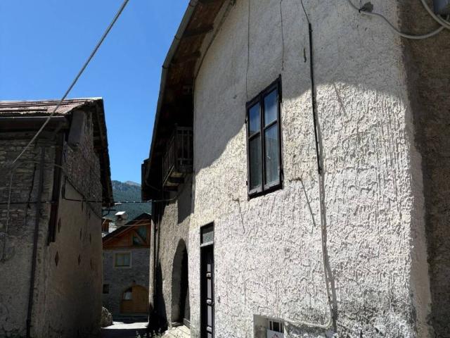 Palazzo / Stabile in vendita a Bardonecchia TO