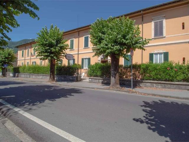 Palazzo / Stabile in vendita a Barga LU