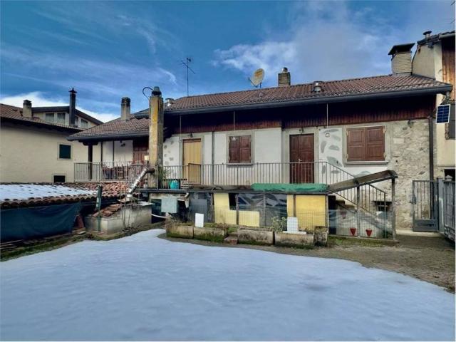 Palazzo / Stabile in vendita a Barzio LC