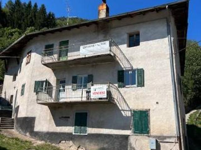Palazzo / Stabile in vendita a Bedollo TN