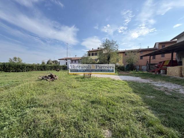 Palazzo / Stabile in vendita a Bedizzole BS