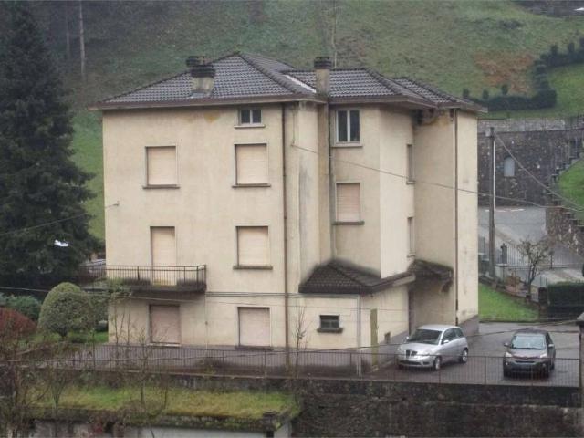 Palazzo / Stabile in vendita a Bedulita BG
