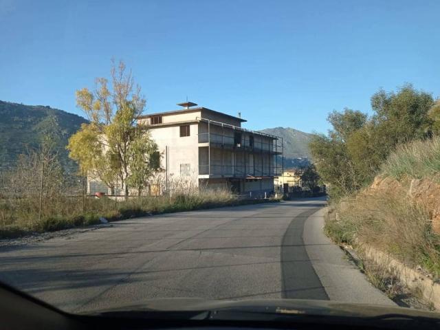 Palazzo / Stabile in vendita a Belmonte Mezzagno PA