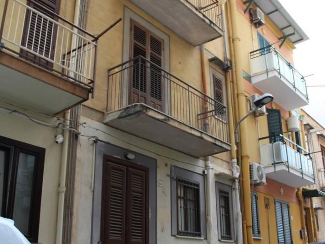 Palazzo / Stabile in vendita a Belmonte Mezzagno PA