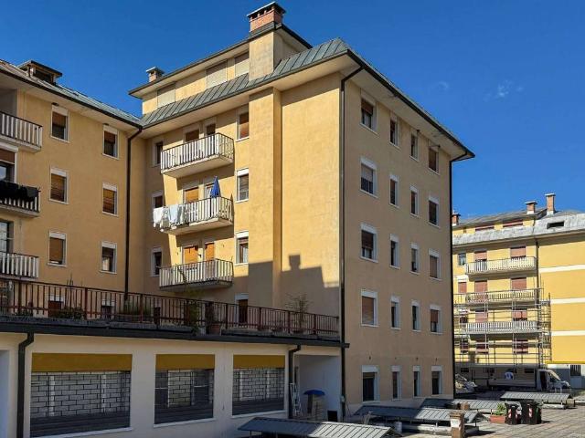 Palazzo / Stabile in vendita a Belluno BL