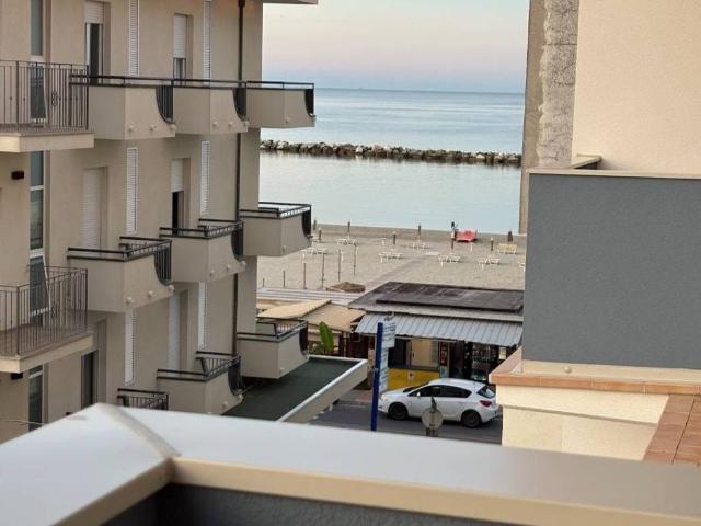 Palazzo / Stabile in vendita a Bellaria Igea Marina RN