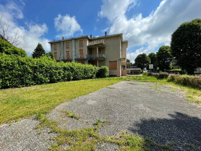 Palazzo / Stabile in vendita a Besana in Brianza MB