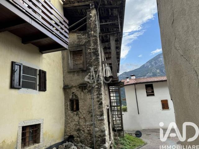 Palazzo / Stabile in vendita a Besenello TN