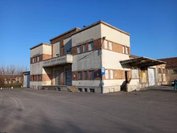 Palazzo / Stabile in vendita a Besenzone PC