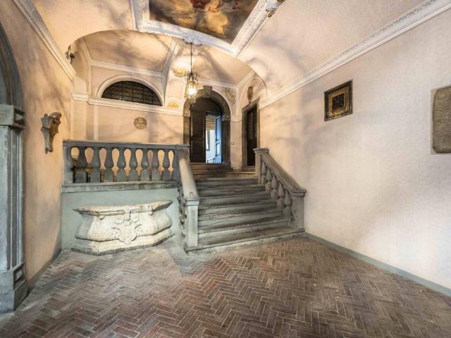 Palazzo / Stabile in vendita a Bergamo BG