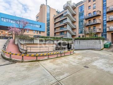Palazzo / Stabile in vendita a Bergamo BG