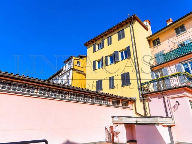 Palazzo / Stabile in vendita a Bergamo BG