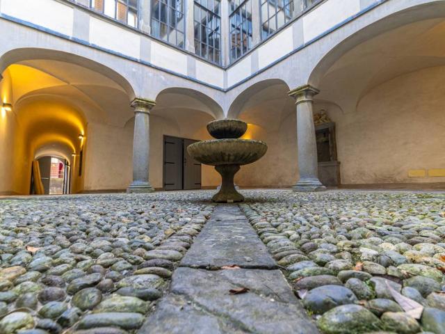 Palazzo / Stabile in vendita a Bergamo BG