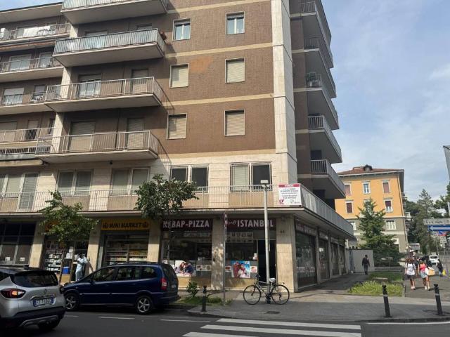 Palazzo / Stabile in vendita a Bergamo BG